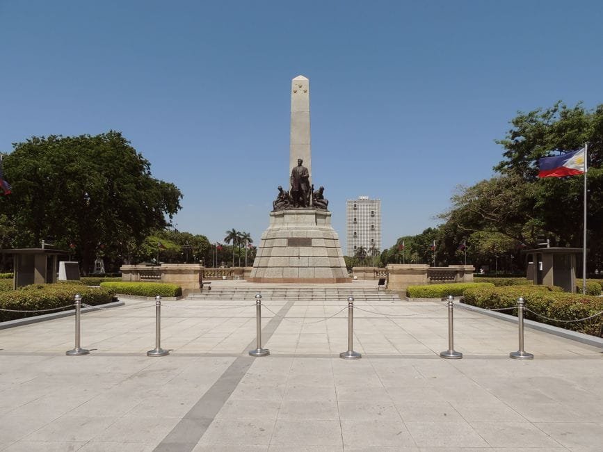 The iconic Rizal Monument in Rizal Park, Manila, memorializing national hero José Rizal. (Photo by Kimy Moto on Pexels)